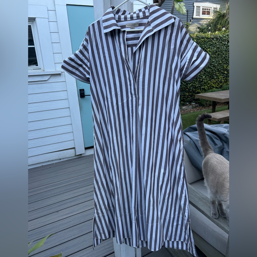 Oversized Striped Gray and White Women's Dress